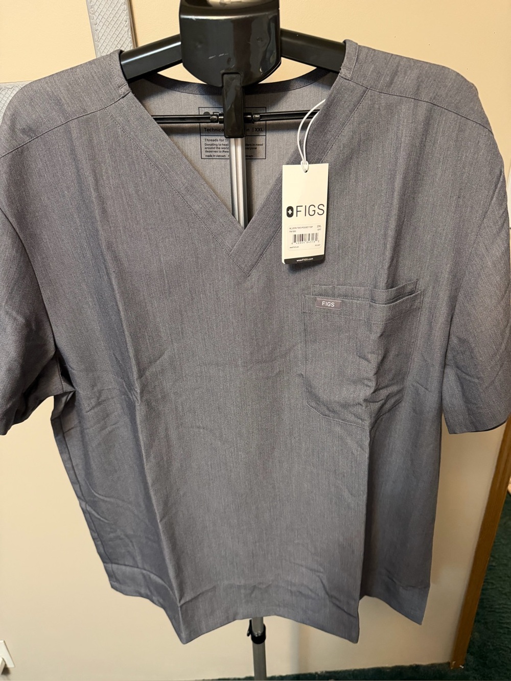 NWT FIGS Men's Scrub Set Leon Top & Cairo Cargo Pants Graphite Grey - XXL